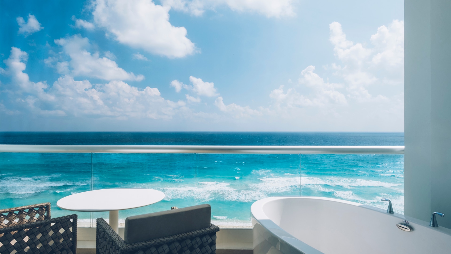 TCU (Iberostar Selection Coral Cancún) Panoramic ocean front junior suite