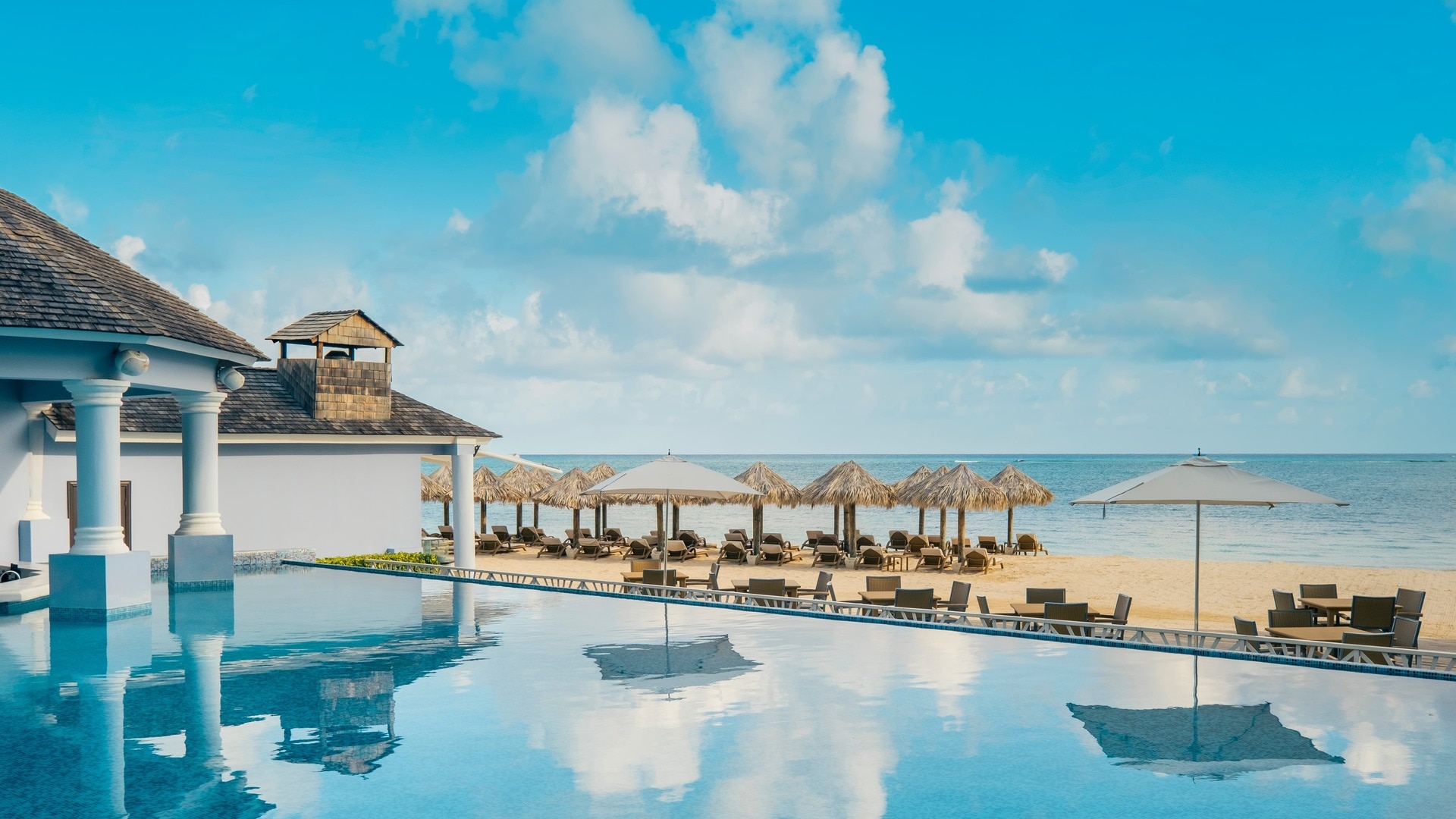 GHR (JOIA Rose Hall by Iberostar) Lucea Aqua Bar - Matterport 360