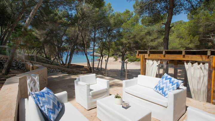 Tische für einen Drink in Santanyi Mallorca